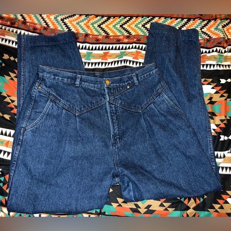 Like New Never Worn Ranching Life, Rockies Jeans, Buckle Bunny, Western Stuff, Thrift Inspo, Western Clothes, Blue Flare Jeans, Senior Photo Outfits, Western Wear Outfits