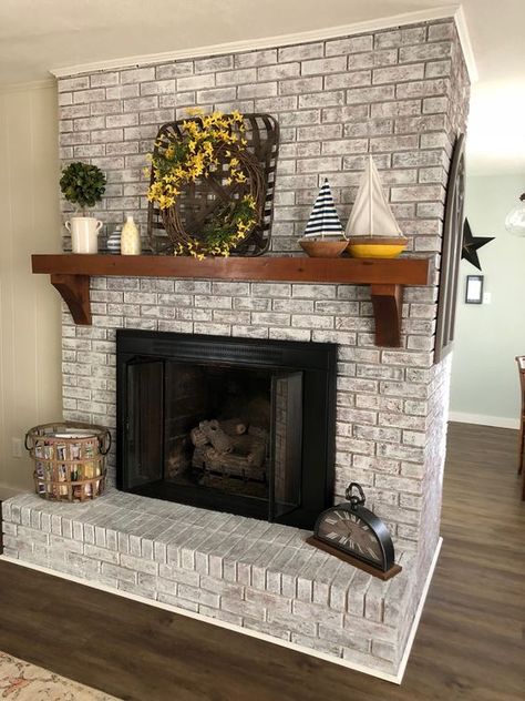 Chimney Ideas, Brick Fireplace Decor, Stove Hearth, White Wash Brick Fireplace, Fireplace Indoor, Fireplace Brick, Red Brick Fireplaces, Brick Ideas, White Brick Fireplace