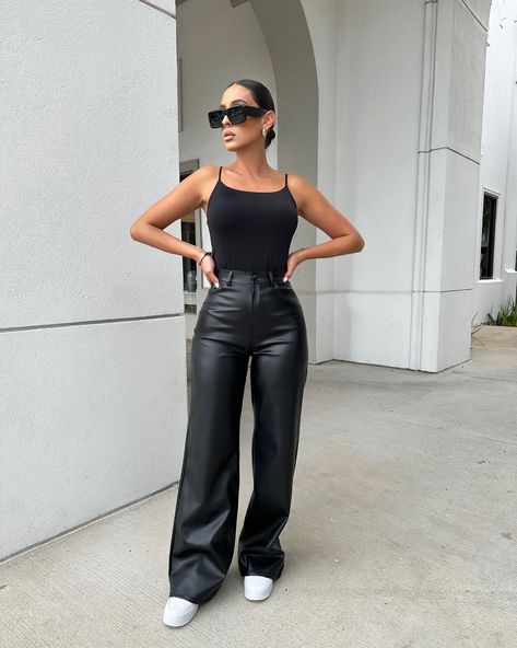 🖤 Say less ✨  Shop this look at www.shopkosmios.com Wide Leg Engomado, Leather Pants Outfit Summer, Straight Leg Leather Pants Outfit, Outfits 30s, How To Style Leather Pants, Leather Skirt Outfit, Leather Pants Outfit, All Black Fashion, Latina Fashion Outfits