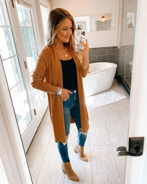 Duster Cardigan Outfit Fall, Cardigan Outfits Fall, Work Out Outfits Women, Thanksgiving Looks Outfits, Thanksgiving Outfit Women Casual, Thanksgiving Outfits Women, Cardigan Fall Outfit, Thanksgiving Outfits, Cardigan Beige