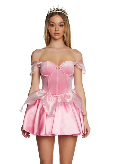 base Princess Aurora Makeup, Princess Lottie, Dorothy Costumes, Annabelle Halloween, Princess Peach Halloween, Adult Princess Costume, Princess Aurora Costume, Witch Princess, Princess Peach Costume