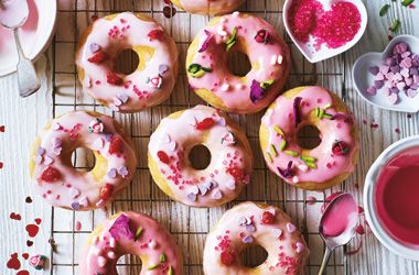 Mothers Day Food Ideas, Mothers Day Food, Pink Doughnuts, Mothers Day Desserts, Romantic Desserts, Tesco Real Food, Mothers Day Breakfast, Romantic Meals, Mothers Day Cake