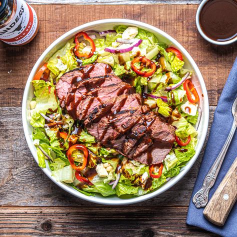 Tri Tip Salad Recipe, Tri Tip Salad, Steak Meals, Tri Tip Steak, Dressing Vinaigrette, Steak Salad Recipe, Filet Mignon Recipes, Tri Tip, Steak Salad