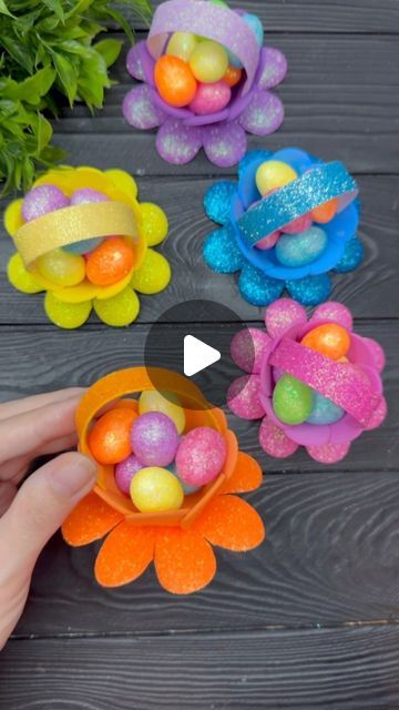 Diy Easter Basket Ideas Handmade, Easter Basket Craft Ideas, Easter Basket Craft, Easy Easter Decor, Diy Easter Basket, Easter Basket Crafts, Easy Easter Decorations, Basket Crafts, Studio Diy