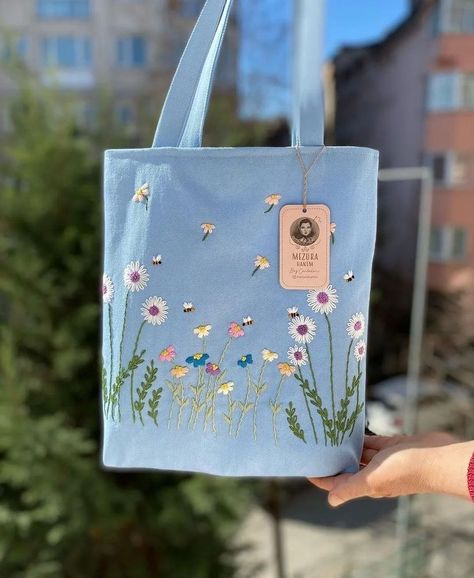 Embroidery.Вышивка.Handmade | @idea_time1 | Instagram Tote Bag Business, Handmade Fabric Bags, Finger Tattoo Designs, Embroidered Tote Bag, Embroidered Canvas, Embroidered Tote, Embroidery Bags, Thread Jewellery, Embroidered Bag