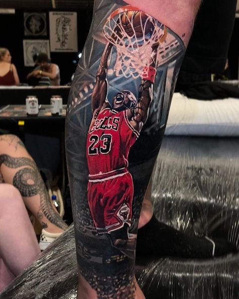 Bulls Tattoo, Chicago Bulls Tattoo, Tatuaje Cover Up, Sport Tattoos, Chicago Tattoo, Jordan Bulls, Bull Tattoos, Dapper Dan, Arm Sleeve Tattoos