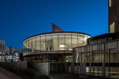 The Denver Art Museum’s Gio Ponti-designed tower will reopen after a $150 million campus transformation School Exhibition, Denver Museums, Denver Fashion, Importance Of Art, Fashion Truck, Denver Art Museum, Denver Art, Mobile Boutique, Latin American Art