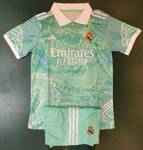 Real Madrid Dragon Jersey, Football Jersey Design, Madrid Outfits, Real Madrid Jersey, Real Madrid Shirt, Street Style Outfits Casual, Football Jersey Outfit, Real Madrid Team, Retro Football Shirts