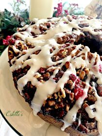 Estelle's: CHRISTMAS CRANBERRY PECAN COFFEE CAKE Christmas Coffee Cake, Christmas Bars, Christmas Breads, Cranberry Coffee Cake, Pecan Coffee Cake, Christmas Cranberry, Breakfast Coffee Cake, Xmas Recipes, Christmas Meal