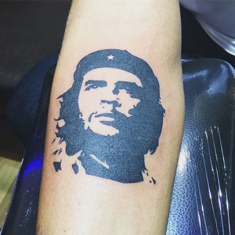 Che tattoo Che Guevara Tattoo, Ernesto Che, Tattoo Meaning, Design Drawings, Dope Tattoos, Tattoo Design Drawings, Creative Tattoos, Body Mods, Tattoos With Meaning