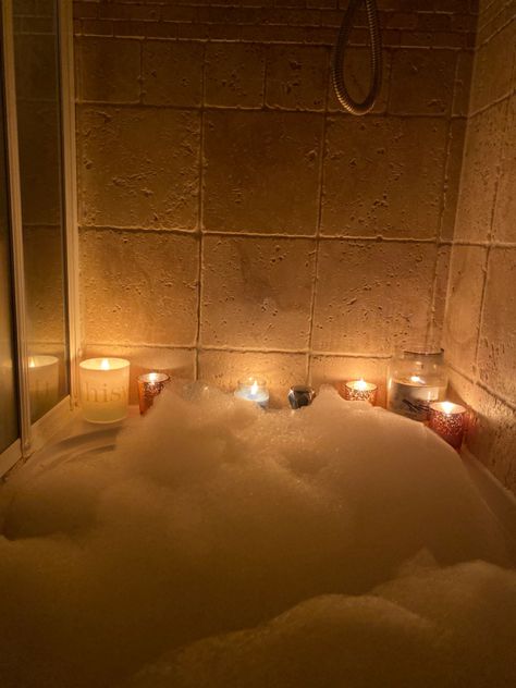 Relaxing relaxation me time self care self love Radox candles aesthetic Candle Light Bath Tub, Bath Candles Aesthetic, Bathtub With Candles, Candlelit Bathroom, Bathtub Candles, Bath Candles Romantic, Candle Lit Room, Candle Lit Bath, Cozy Bathtub