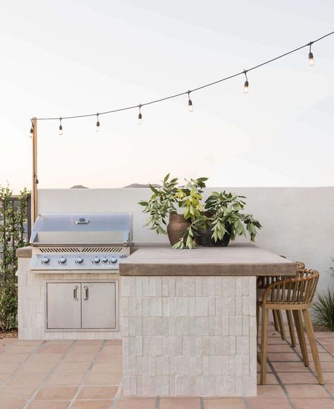 Pure Salt Interiors on Instagram: “The weekend starts now! The BBQ and bartop in my backyard at #casalincoln is all kinds of dreamy with all the Saltillo tile and textured…” Pure Salt Interiors, Outdoor Bbq Kitchen, Backyard Renovations, Casa Patio, Backyard Remodel, Outdoor Kitchen Patio, Backyard Inspiration, Backyard Inspo, Outdoor Kitchens