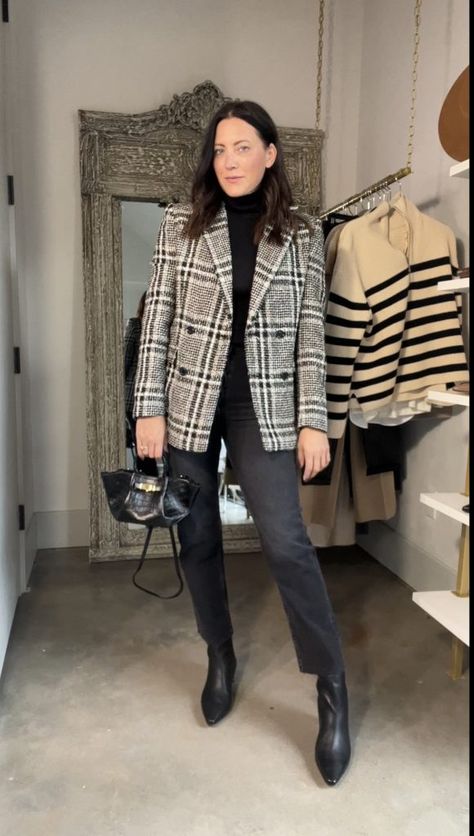 How to Style A Plaid Blazer, plaid blazer outfits, blazer and jeans outfits, fall outfit, Plaid Blazer over a cami, Monochrome blazer outfit Plaid Blazer Outfits, Fall Outfit Plaid, Outfit With Blazer, Tweed Blazer Outfit, Plaid Blazer Outfit, Outfits Blazer, Classic Black Boots, Blazer And Jeans, Hooded Blazer