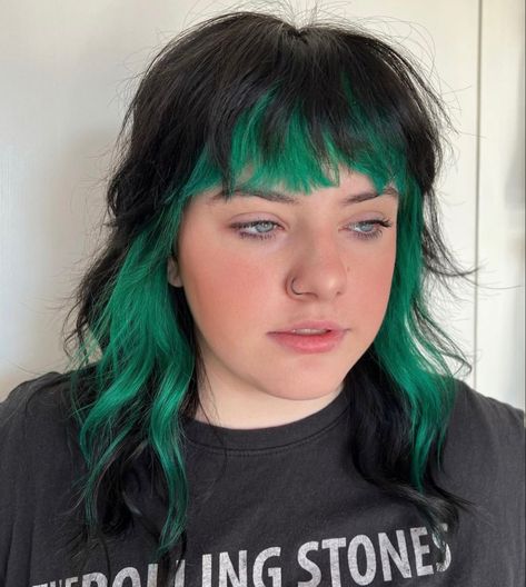 Dark Green Color Block Hair, Black Hair Green Underneath, Short Blue Green Hair, Dyed Fringe Bangs, Black Hair With Color Block, Green Tipped Hair, Black Hair Green Bangs, Black And Colored Hair Short, Muddy Green Hair