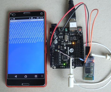 Arduino Smartphone Coms/Serial Monitor Via Bluetooth HC-05, HC-06: This is incredibly useful if you want to test your sketch in a real world environment, away from your PC. The outcome is that your smartphone acts the same as the Arduino serial monitor on your PC. The HC-05 and HC-06 Bluetooth modules are avail... Smartphone Gadget, Newest Cell Phones, Best Smartphone, Electronics Projects Diy, Phone Plans, Spy Gadgets, Pc Portable, Smartphone Accessories, Gadgets And Gizmos