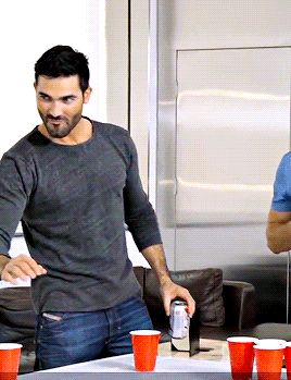 LAZARUS Tyler Hochelin, Tyler Hoechlin Shirtless, ديريك هيل, Teen Wolf Derek Hale, Wolf Tyler, Teen Wolf Funny, Teen Wolf Mtv, Tom Welling