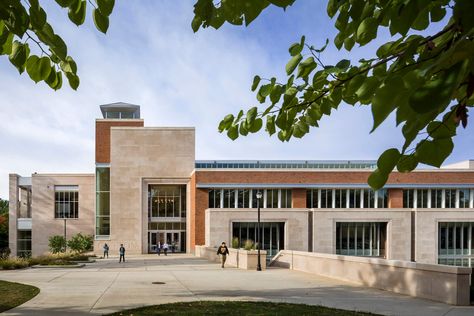 Gatton College of Business and Economics — Robert A.M. Stern Architects, LLP School Name Design, College Building Design, School Building Elevation, Modern School Architecture, College Exterior, Architecture Colleges, College Image, College Building, College Images