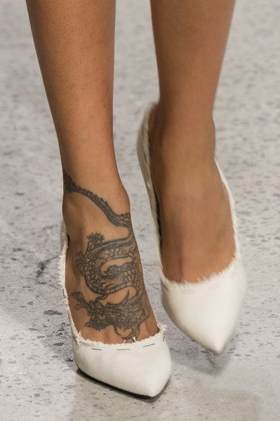 Cute Foot Tattoos, Tato Naga, Strapy Heels, Foot Tattoos For Women, Tattoos Skull, Sporty Dress, Metal Clothing, Patterned Tights, Foot Tattoo