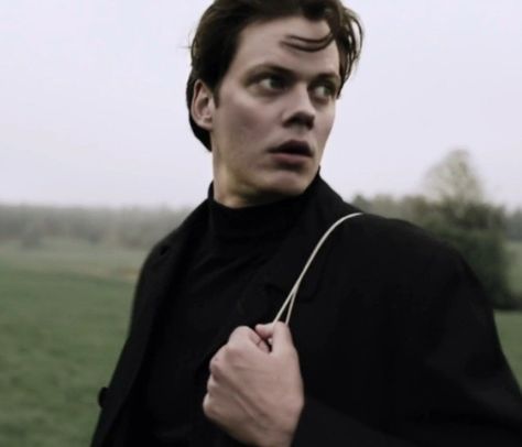 Bill Skarsgard Funny, Bill Skarsgard Clark, Connection Terminated, Crow Movie, Character Face, Bill Skarsgard, I Love Cinema, Baba Yaga, Boogie Woogie