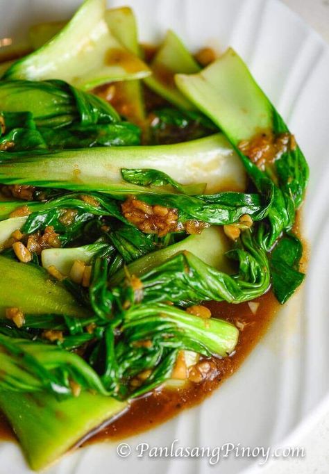 Bok Choy with Garlic and Oyster Sauce - Panlasang Pinoy Chinese Food Recipes Beef, Pok Choi, Food Recipes Beef, Filipino Vegetable Recipes, Vegetable Dishes Recipes, Chinese Food Recipes, Rice Recipes For Dinner, Recipes Beef, Oyster Sauce