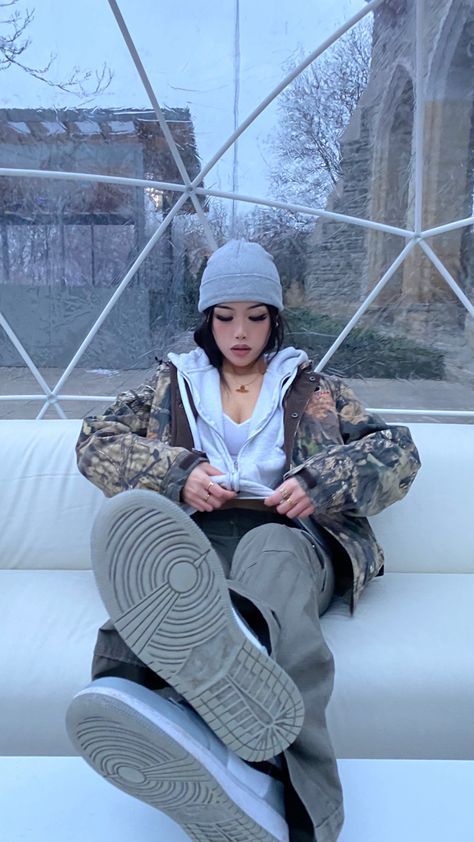 Outfits With A Camo Jacket, How To Style A Camo Jacket, Camo Jacket Outfit Aesthetic, Camo Beanie Outfit, Real Tree Jacket Outfit, Camp Jacket Outfit, Gorpcore Fashion Women, Minnesota Winter Outfits, North Face Puffer Vest Outfit