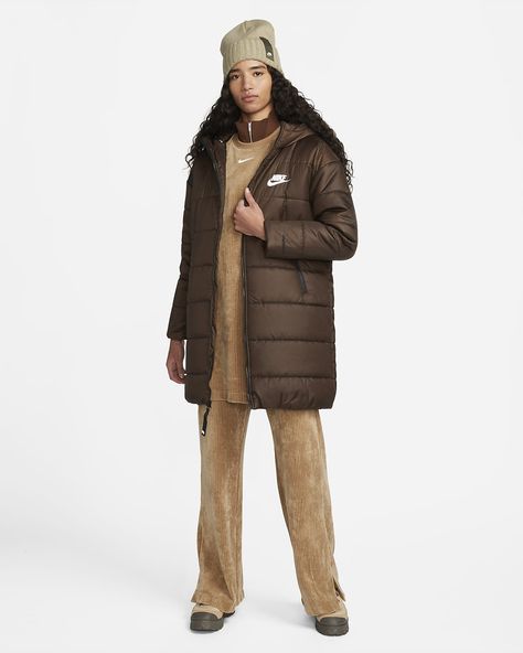 Nike Sportswear Therma-FIT Repel Women's Synthetic-Fill Hooded Parka. Nike NZ Grey Puffer Coat, Nike Puffer Jacket, Nike Coat, Oversized Parka, Nike Sportswear Women, Long Puffer Jacket, Nike Brown, Black Puffer Coat, Nike Fit