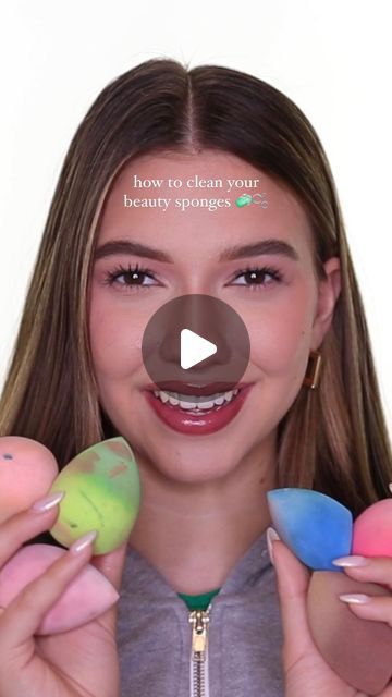 Deborah Ruiz on Instagram: "The best ways to clean your beauty sponges 🧼🫧 when do you clean your sponges daily, weekly or monthly? 👀  #cleansponges #beautysponges #makeupclean #makeupsponge #makeupforbeginners" Makeup Cleaning Videos, How To Clean A Makeup Sponge, How To Clean Makeup Sponges, Best Way To Clean Makeup Sponges, Clean Sponge Makeup, How To Clean Beauty Blender Sponge, Clean Makeup Sponge, Makeup Sponge Washer, Cleaning Makeup Sponges