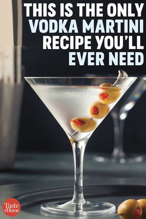 Vodka Martini Recipes, Vodka Martini Recipe, Best Martini Recipes, Dirty Martini Recipe, Martini Recipes Vodka, Expresso Martini, Frozen Cocktail, Martinis Drinks, Coctails Recipes