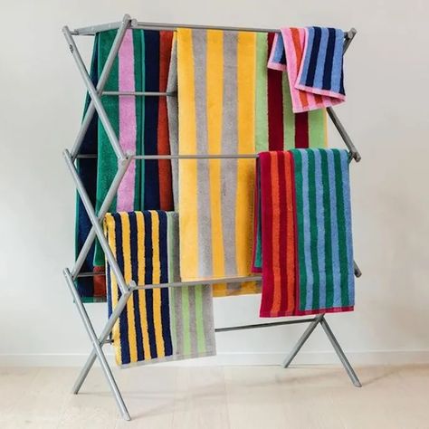 Dusen Dusen, Keramik Design, Design Textile, Striped Towels, Bathroom Towel, Bathroom Towels, Brushed Cotton, Bath Towel, Design Store