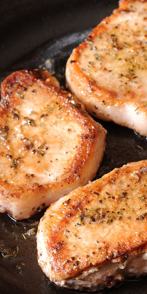 Pork Chops In Pan Easy Recipes, How To Cook Pork Chops In A Pan, How Long To Pan Fry Pork Chops, Boneless Fried Pork Chop Recipes, Pork Boneless Chops, Pork Chop Sirloin Recipes, Easy Delicious Pork Chop Recipe, Pork Chop Recipes Frying Pan, Pan Fried Pork Loin Chops