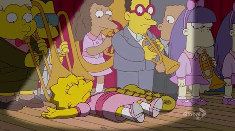 Uh-oh! It looks like Lisa passed out during her recital! Nobody has ever done that before! I thought she just unexpectedly died! Simpsons Quotes, Maggie Simpson, Marge Simpson, Matt Groening, Princess Celestia, Santa's Little Helper, The Simpson, Bd Comics, Gta San Andreas