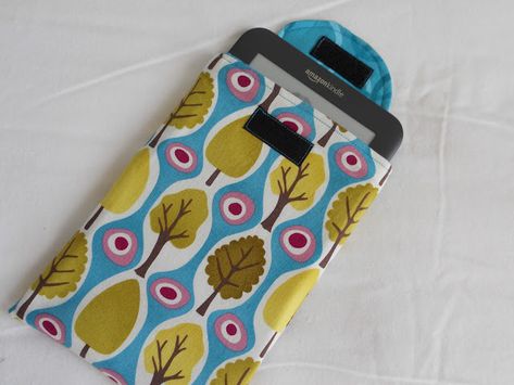 Sleeve Tutorial, Kindle Sleeve, Pouch Tutorial, Free Sewing Patterns, Kindle Cover, Sewing Tutorials Free, Cases Diy, Zipper Pouches, Tablet Cases