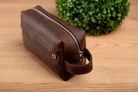 Toiletry Bag Men, Leather Work Bag, Leather Dopp Kit, Brown Leather Tote Bag, Mens Toiletry Bag, Large Leather Bag, Groomsmen Gifts Personalized, Leather Toiletry Bag, Large Leather Tote Bag