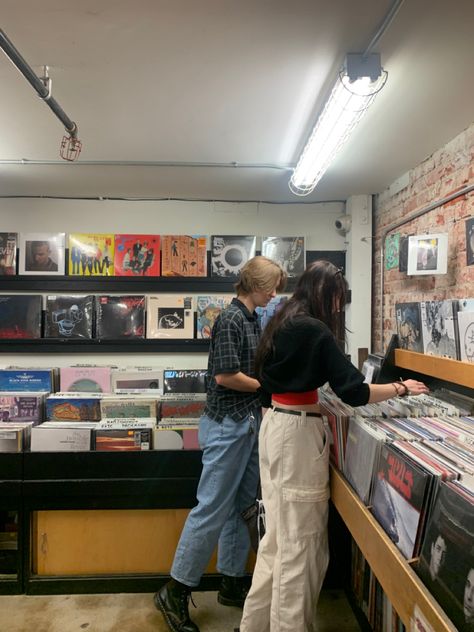 Record Store Date Aesthetic, Vinyl Shopping Aesthetic, Record Store Date, Kaylie Aesthetic, Shopping Date Aesthetic, Vinyl Shop Aesthetic, Record Shop Aesthetic, Collector Aesthetic, Record Store Aesthetic