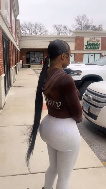 Curly Ponytail Weave, Swoop Ponytail, Extended Ponytail, Weave Ponytail Hairstyles, Imvu Outfits Ideas Cute, New Hair Do, Sleek Ponytail Hairstyles, Weave Ponytail, Black Ponytail Hairstyles