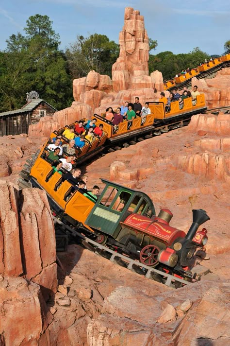 Disney Fast Pass, Big Thunder Mountain, Disneyland Rides, Thunder Mountain, Disney World Rides, Disney World Pictures, Disney Attractions, Disney World Magic Kingdom, Disney Rides