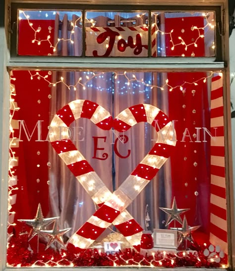 Christmas Present Window Display, Peppermint Window Display, Candy Cane Window Display, Winter Store Window Displays, Christmas Displays Retail Store Fronts, Christmas Lights Window Display, Store Front Christmas Window Display, Xmas Window Display Ideas, Christmas Window Display Home Diy