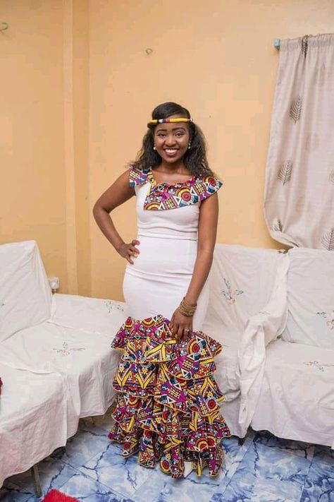 African print ruracio attire. Contact us 0702376767.fabric available. Kikuyu Ruracio Dresses, Kikuyu Wedding, Ruracio Dresses, Kitenge Dress Designs Unique, Kitenge Dress Designs, Traditional Wedding Ceremony, South African Traditional Dresses, African Traditional Wedding Dress, African Chic