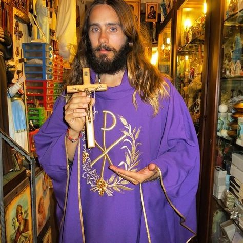 jesus christ super star Jared Leto Jesus, Zeus And Hera, Not A Morning Person, Shannon Leto, Beard Tattoo, Thirty Seconds, Love U So Much, Luke Evans, Morning Person