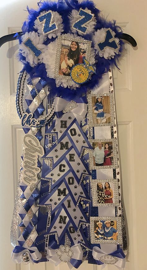 Homemade Mums For Homecoming, Homecoming Mum With Pictures, Aesthetic Homecoming Mums, Paw Print Homecoming Mum, Homecoming Mum Junior Ideas, Paw Mum Homecoming, Homecoming Mum Charms, Mums For Homecoming Ideas, Themed Homecoming Mums