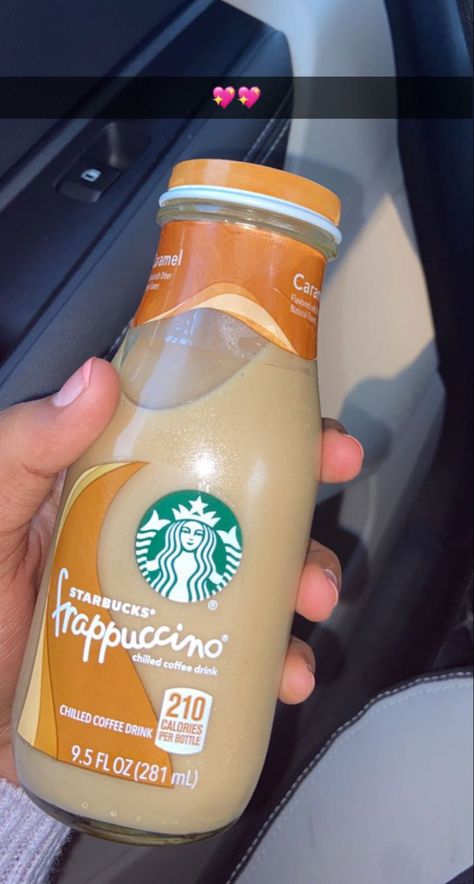 Starbucks Vanilla Frappuccino, Vanilla Frappuccino, Frappuccino Starbucks, Starbucks Vanilla, Starbucks Drinks Recipes, Flavored Drinks, Starbucks Drinks, Vanilla Flavoring, Coffee Bottle