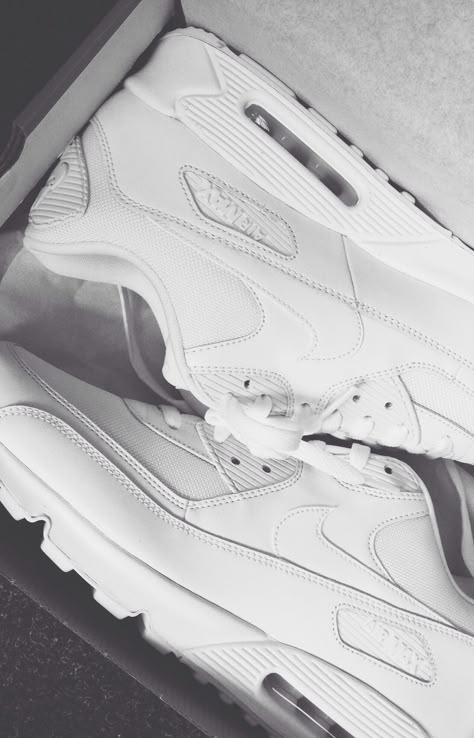 White Air Max 90 Air Max 90 Outfit Mens, Fake Insta Pics, Air Max 90 Outfit, White Air Max 90, Nike Jordan 12, Jordans 4, Nike Cheap, Uk Nike, Sb Nike