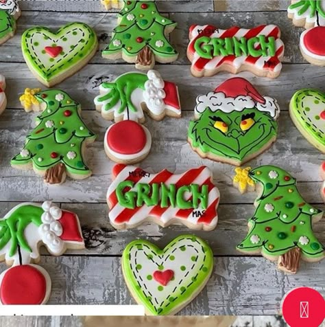 Grinch Birthday Treats, Grinch Cutout Cookies, Twoville Birthday Party Grinch, Cindy Lou Who Cake, Grinch Meal Ideas, Grinch Themed First Birthday Party, Grinch Party Food Ideas, Grinch Smash Cake, Christmas Grinch Cookies