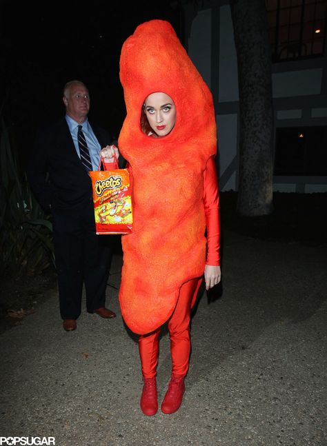 Katy Perry as a Flamin' Hot Cheeto Celebrity Fancy Dress, Halloween Costumes 2014, Fashion Costume Halloween, Katy Perry Hot, Best Celebrity Halloween Costumes, Fancy Dress Halloween Costumes, Celebrity Halloween, Celebrity Costumes, Celebrity Halloween Costumes