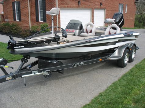 Post your Bass Cat - Page 11 Bass Fishing Boats, Bass Boats, Boat Projects, Boat Building Plans, Bass Boat, Sport Fishing, Fishing Humor, Building Plans, Boat Building