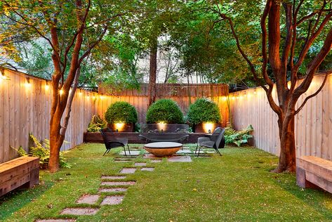 Brooklyn Backyard, Garden Simple, Landscaped Garden, Backyard Inspo, Perfect Garden, Backyard Decor, Outdoor Entertaining, Small Backyard, Backyard Garden