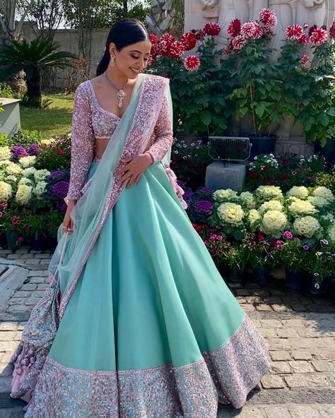 10 Trendy Lehengas That Are Perfect For The Summer Brides! Light Blue Indian Outfit, Baby Pink Bridal Lehenga, Bridal Lehenga Colour, Blue Indian Outfit, Jaggo Outfit, Light Blue Lehenga, Lehenga Color Combinations, Lehenga Sari, Pink Bridal Lehenga