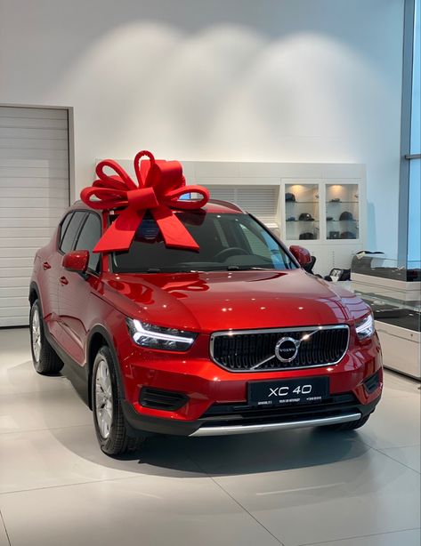 Suvs For Women Vehicles, Volvo Xc 40, Volvo Suv, Volvo Xc, Dream Cars Mercedes, 32 Birthday, Creative Wedding Gifts, Volvo Xc40, Mom Car