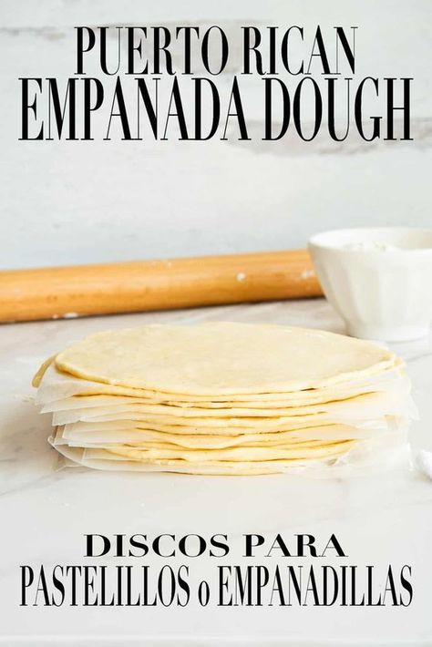 Empanada Dough Recipe Easy, Empanadas Dough For Frying, Pastelillos Puerto Rican, Spanish Empanadas Recipe, Peach Empanadas, Dessert Empanadas, Edibles Recipe Easy, Empanadas Recipe Dough, Mini Empanadas