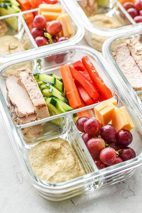 30 Healthy Meal Prep Recipes You Can Do on Sunday - Sharp Aspirant Make Ahead Work Lunch, Hummus Plate, Work Lunch Ideas, Chicken Hummus, Pasti Sani, Plate Lunch, Cold Lunches, Idee Pasto, Makanan Diet